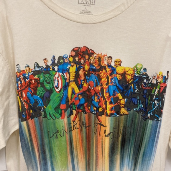 Marvel universal studios t-shirt size large - Picture 2 of 4